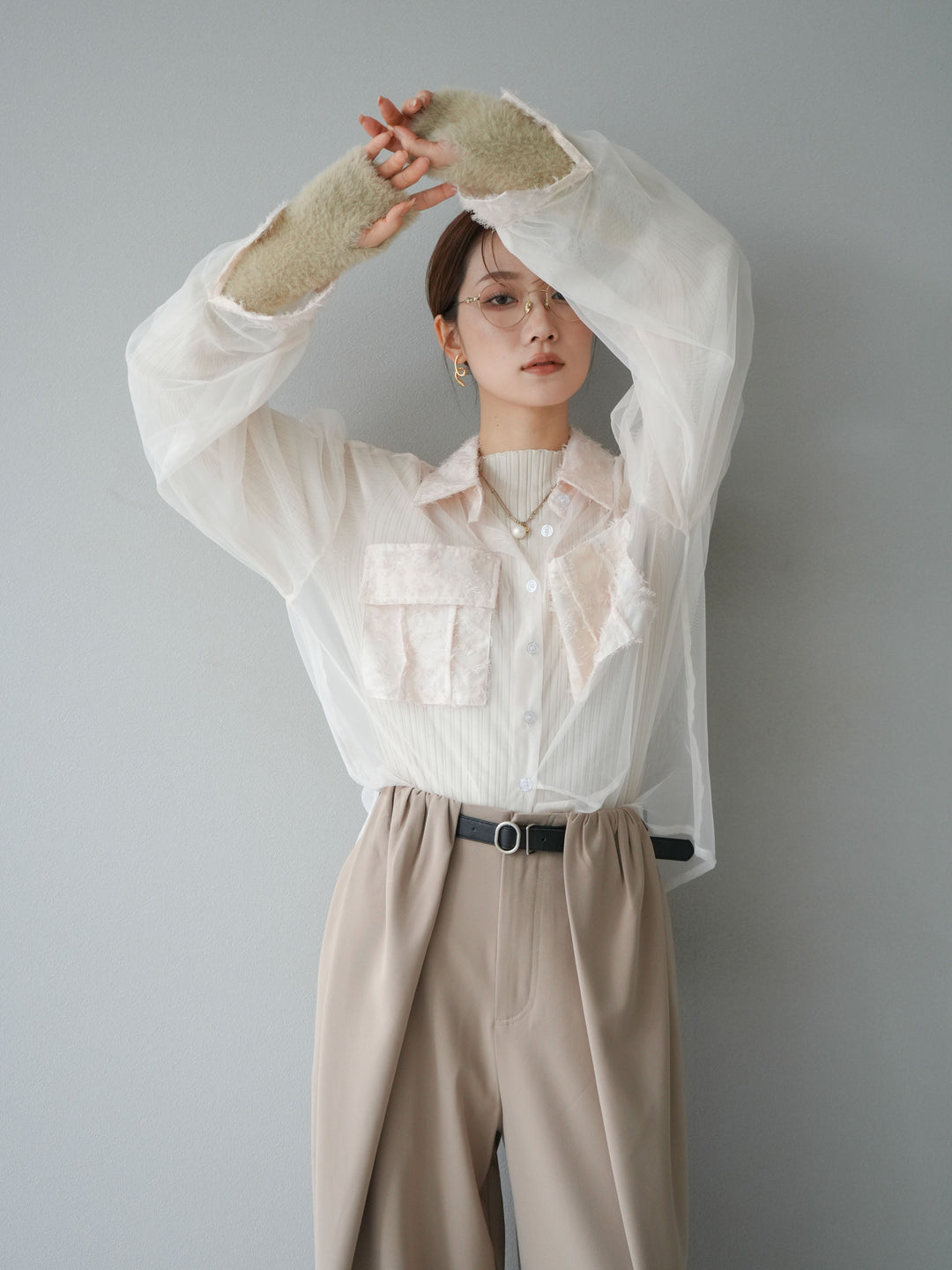 [SET]フリンジジャガード×チュールレイヤードシャツ+アームシャギーランダムリブニットトップス+ベルト付タックワイドパンツ(3set)