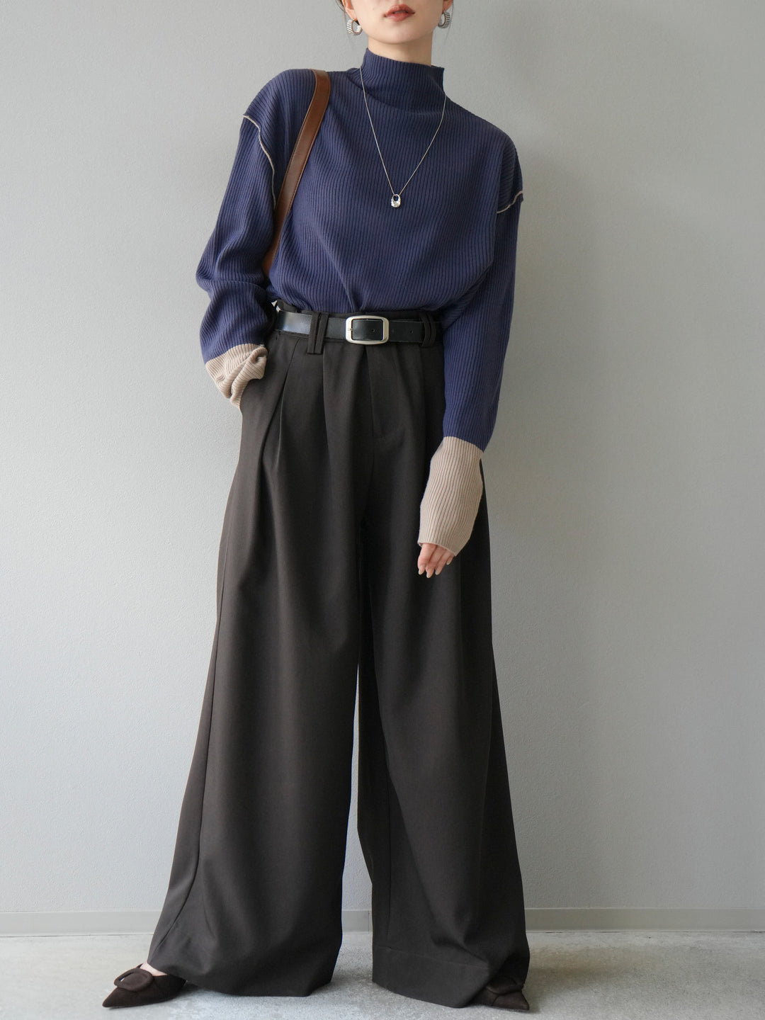 [予約]ボトルネック配色リブニットプルオーバー/アイアンブルー×ベージュ