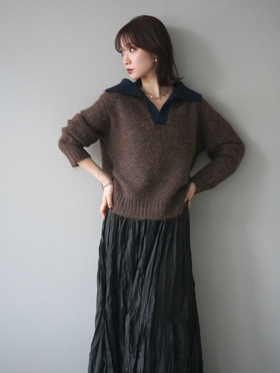 [予約]バイカラー襟付きニットプルオーバー/brown