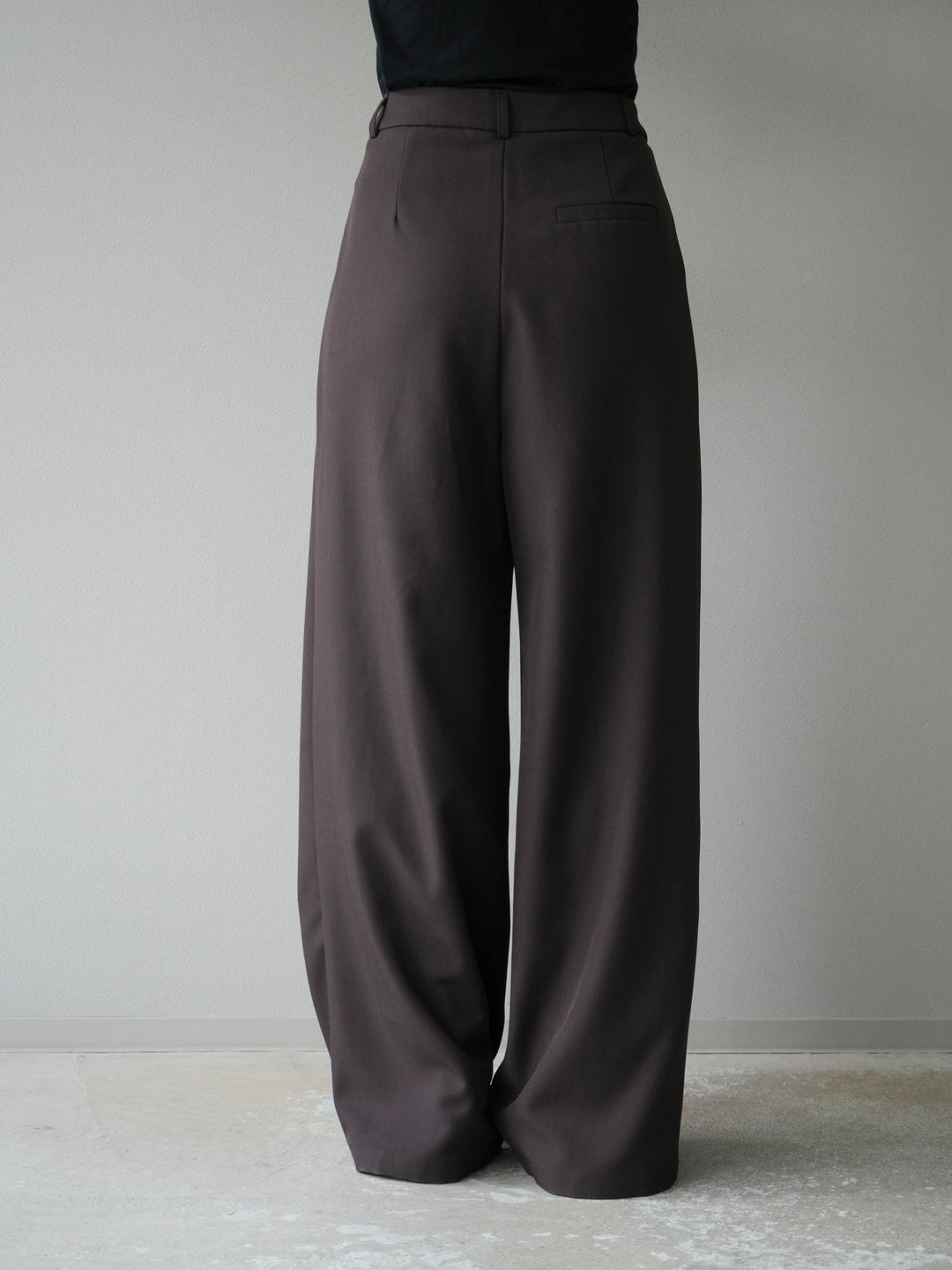 【預購】皮帶環設計寬褲/棕色