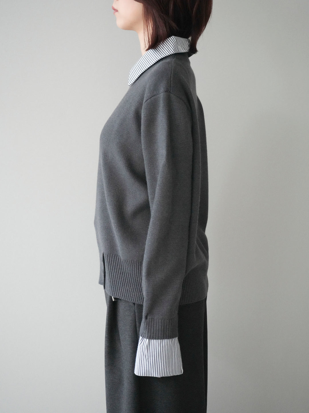 [予約]シャツドッキングデザイン裾ボタンニットプルオーバー/gray