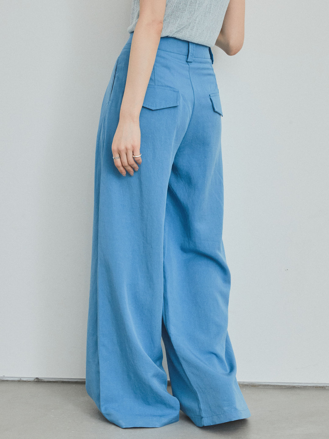 【預訂】亞麻觸感褶邊闊腿褲/藍色