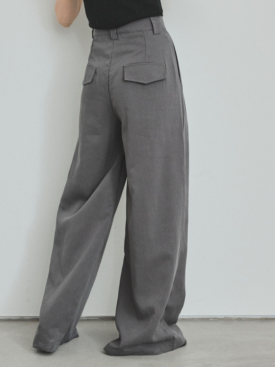 【預購】亞麻觸感褶皺寬褲/炭灰色