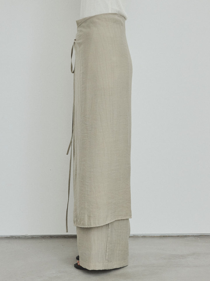 [予約]ワッシャーサテンレイヤードスカートパンツ/カーキベージュ