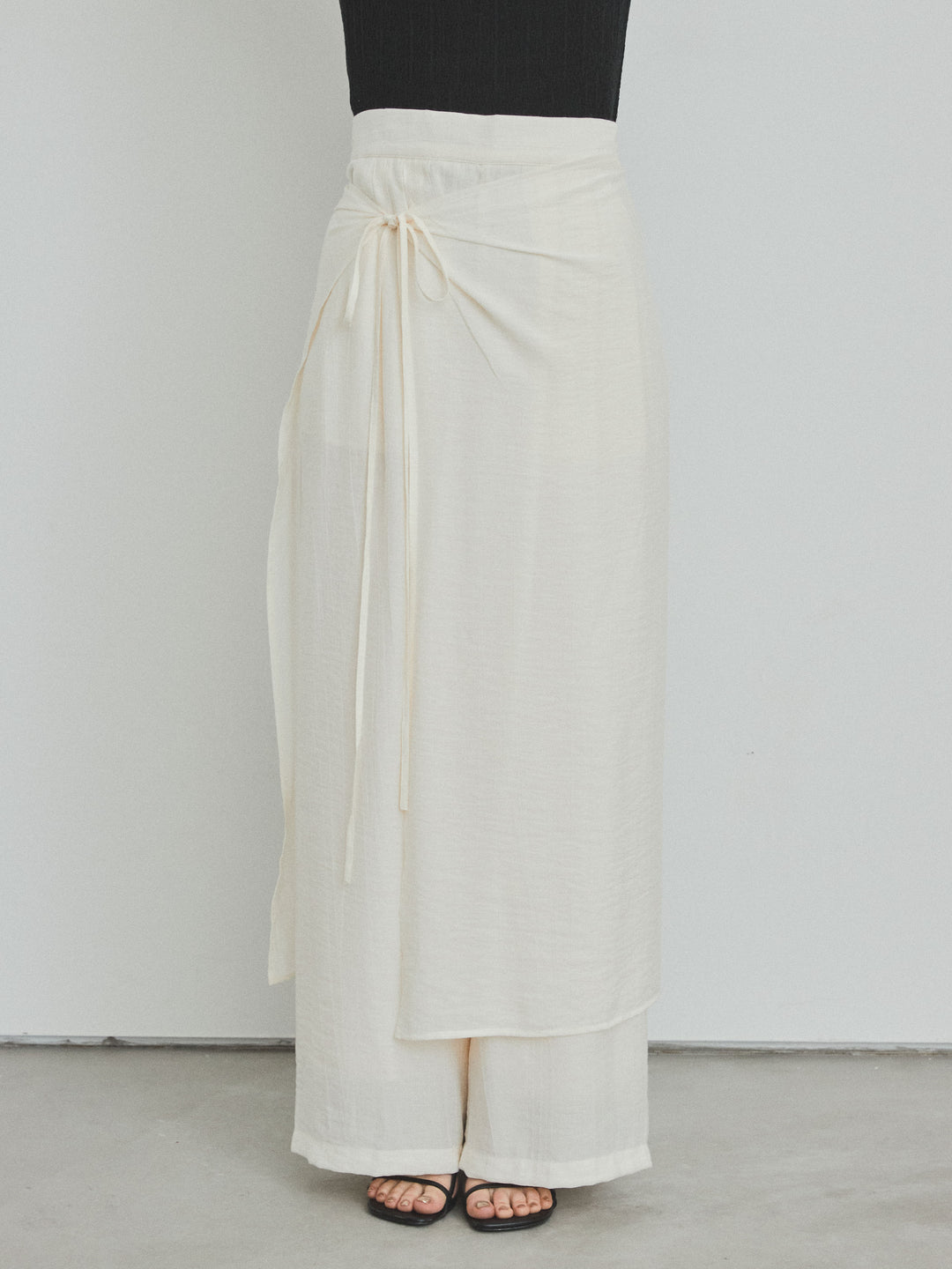 [予約]ワッシャーサテンレイヤードスカートパンツ/アイボリー