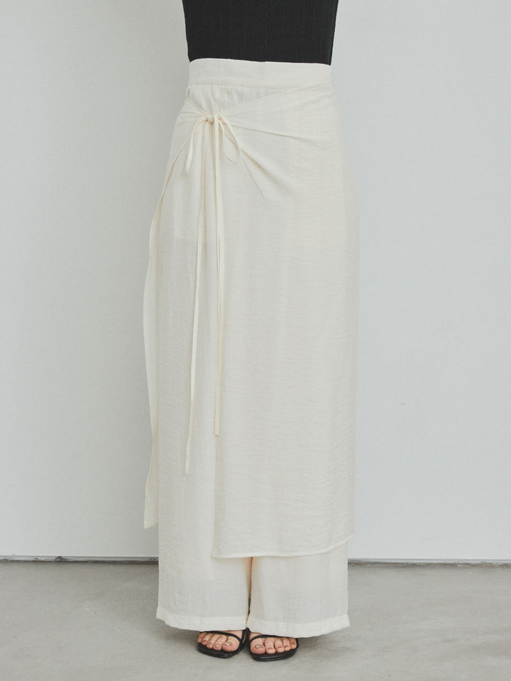 [予約]ワッシャーサテンレイヤードスカートパンツ/アイボリー