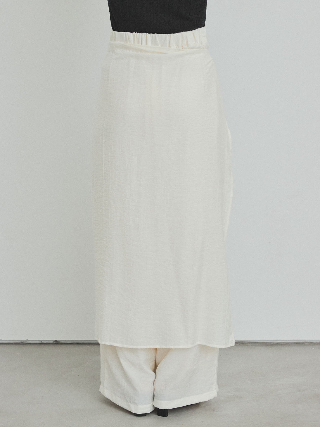 [予約]ワッシャーサテンレイヤードスカートパンツ/アイボリー