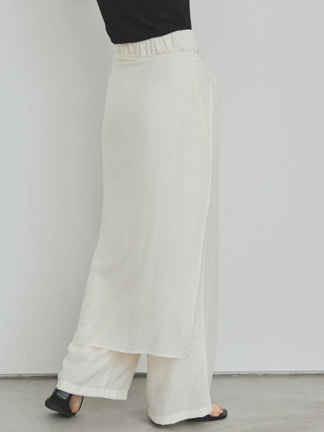 [予約]ワッシャーサテンレイヤードスカートパンツ/アイボリー