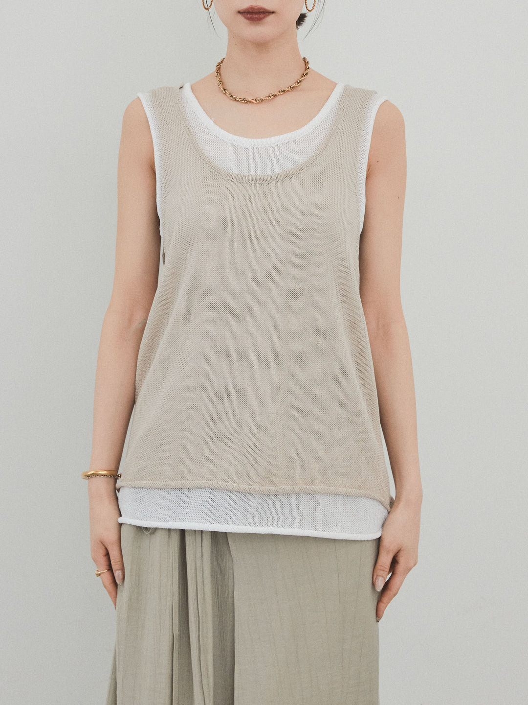 【預購】雙色疊層針織背心/米色