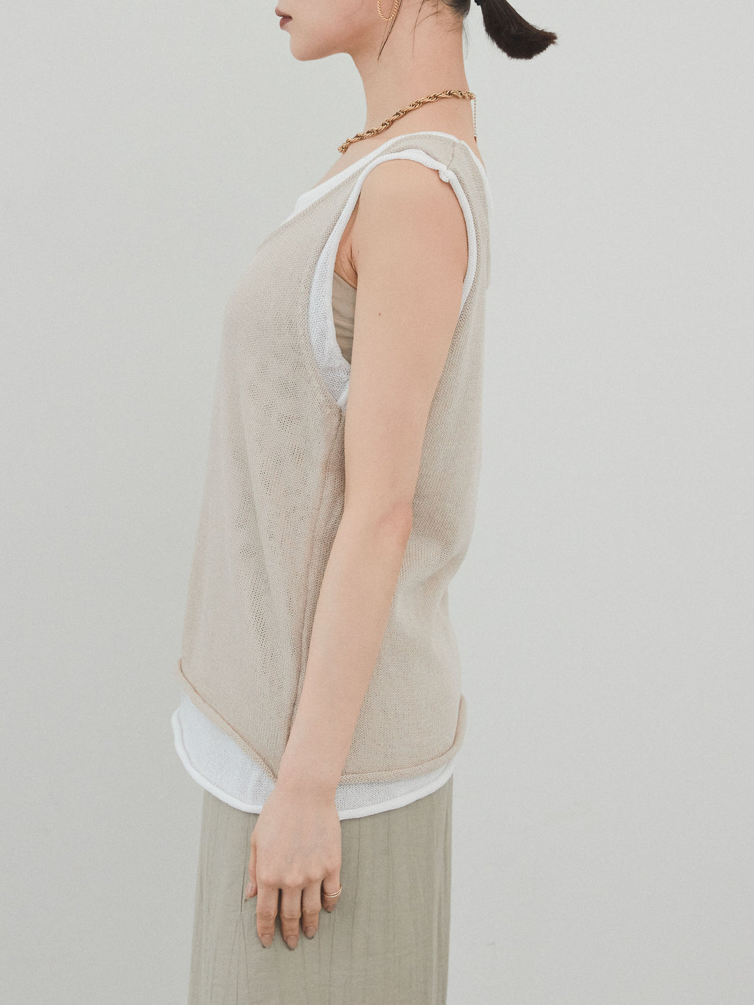 【預購】雙色疊層針織背心/米色