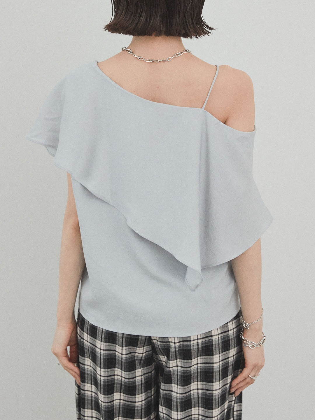 【預購】單肩荷葉上衣/灰色