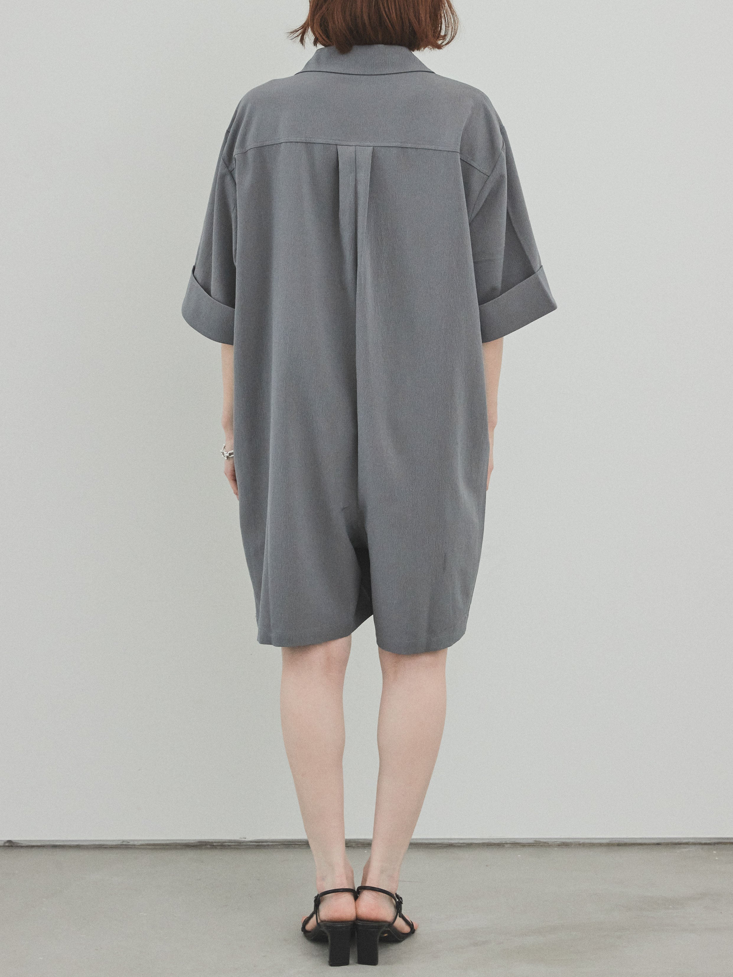 予約]クレープシフォンシャツロンパース/グレー – Lumier