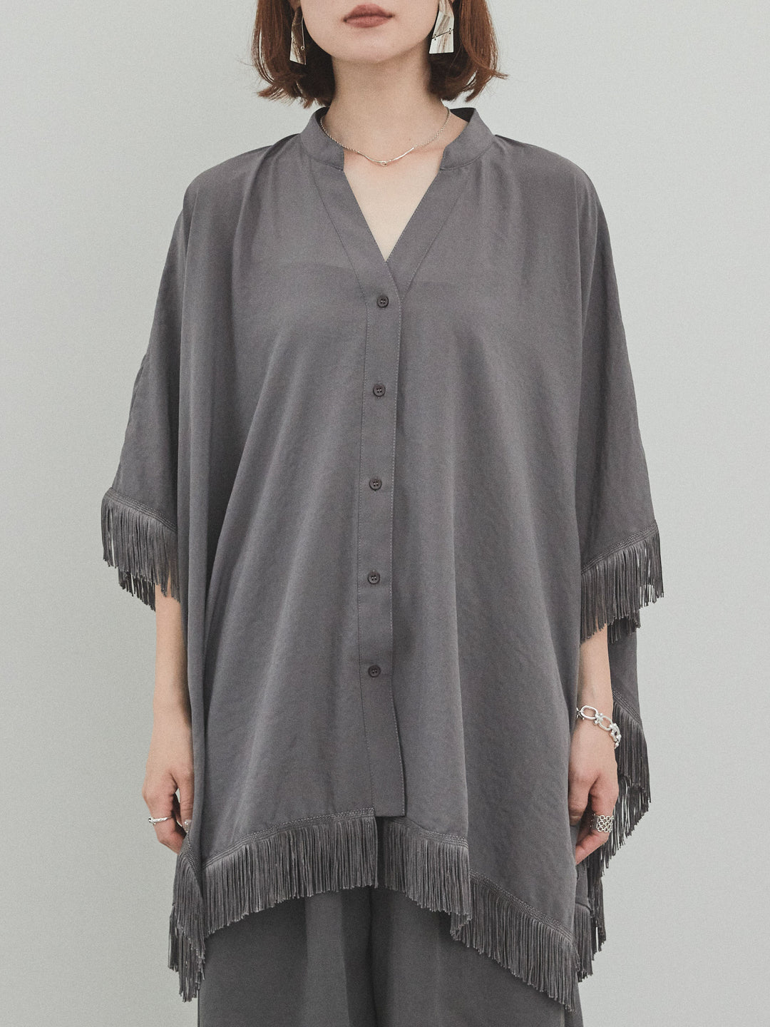 [予約]スクエアフリンジポンチョブラウス/チャコール