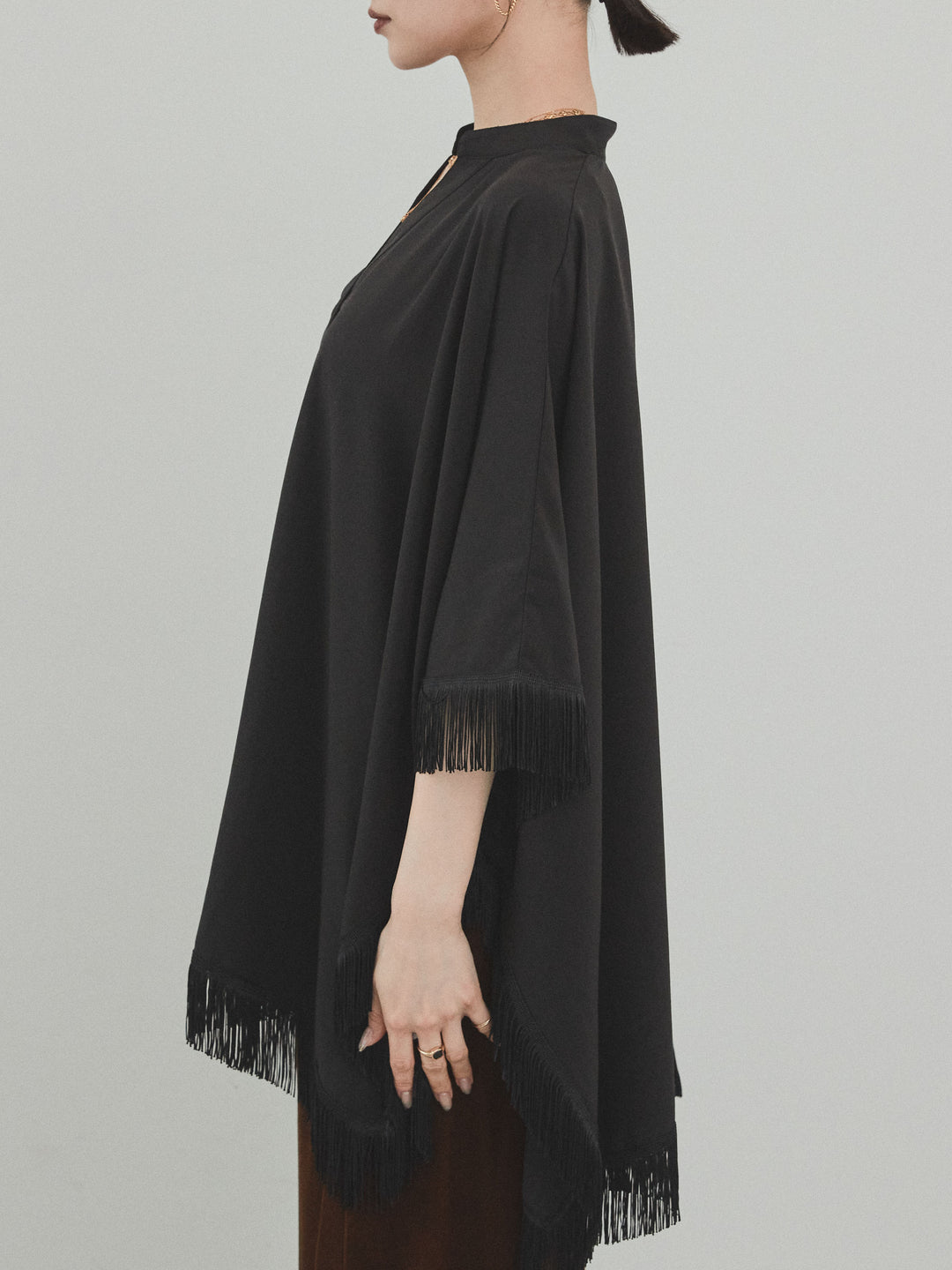 [予約]スクエアフリンジポンチョブラウス/ブラック