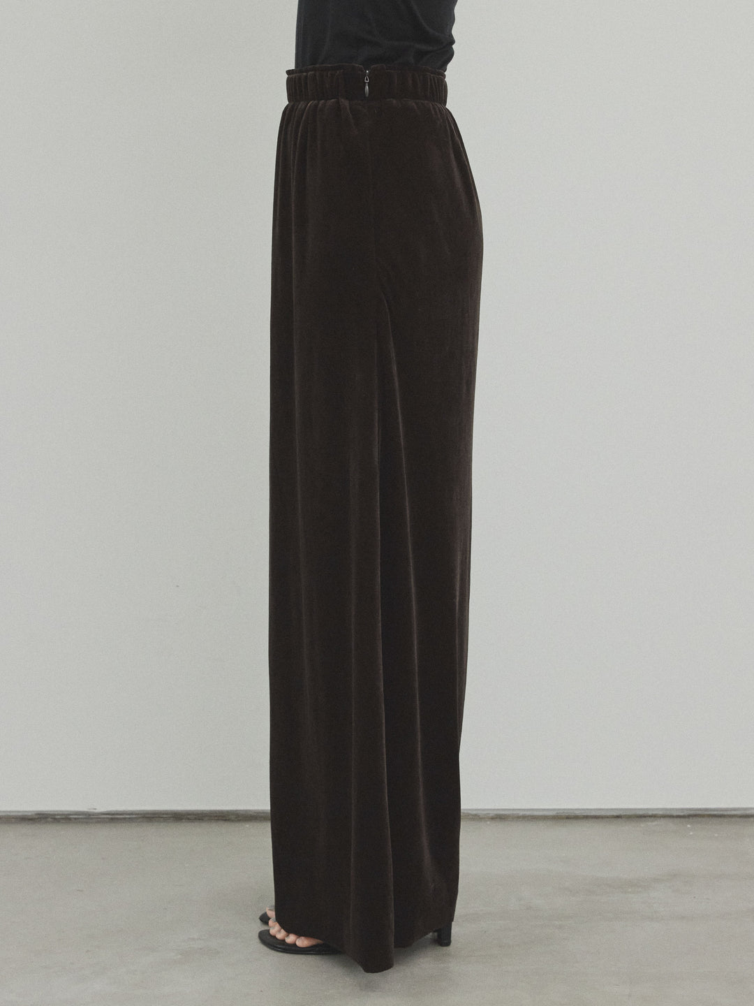 [預訂] 天鵝絨 Anarow 半身裙/炭灰色