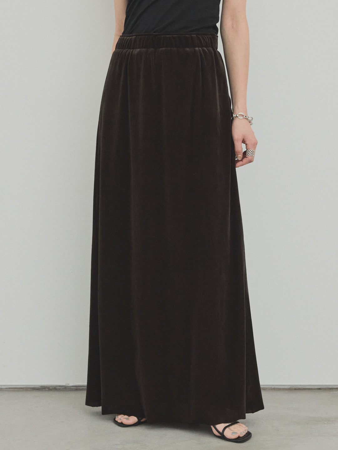 [預訂] 天鵝絨 Anarow 半身裙/炭灰色