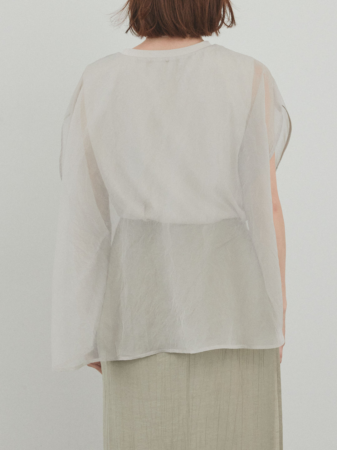 [予約]コンパクトスムースシアーレイヤードトップス/グレージュ