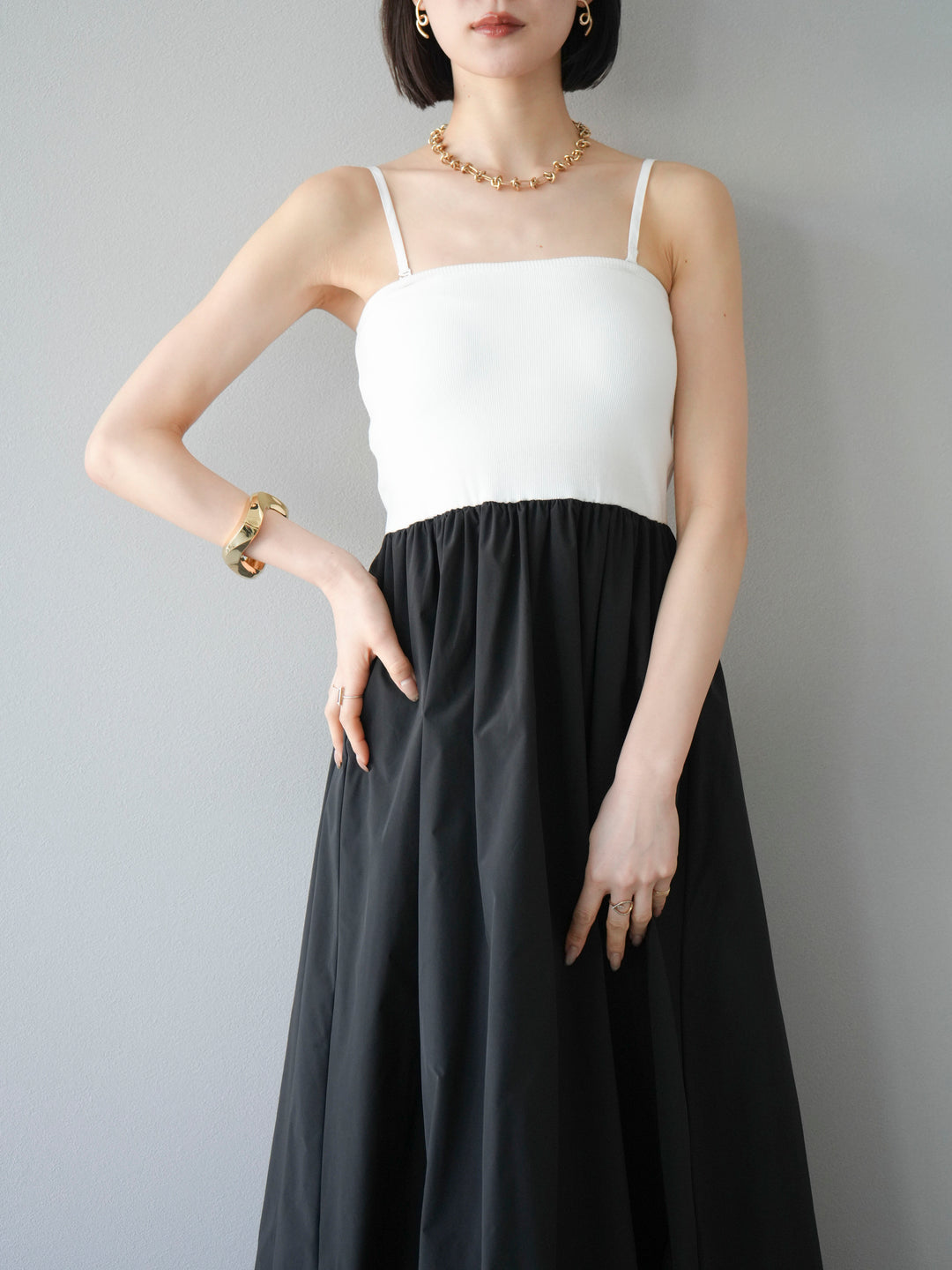 [予約]異素材ドッキングカップ付ベアキャミバルーンワンピース/オフブラック