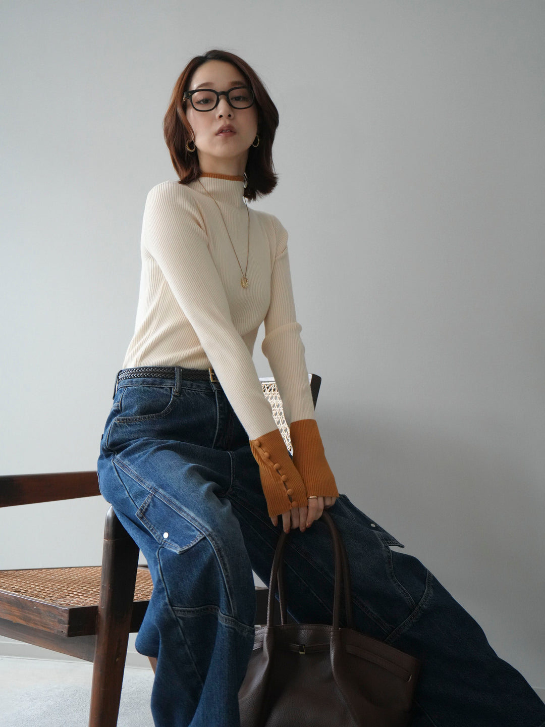 [予約]袖ボタンハイネック配色リブニットトップス/ivory