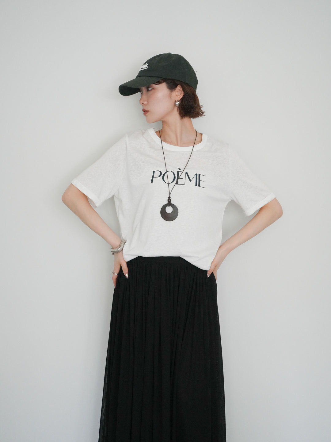 [予約]サークルネックレス付ロゴTシャツ/white