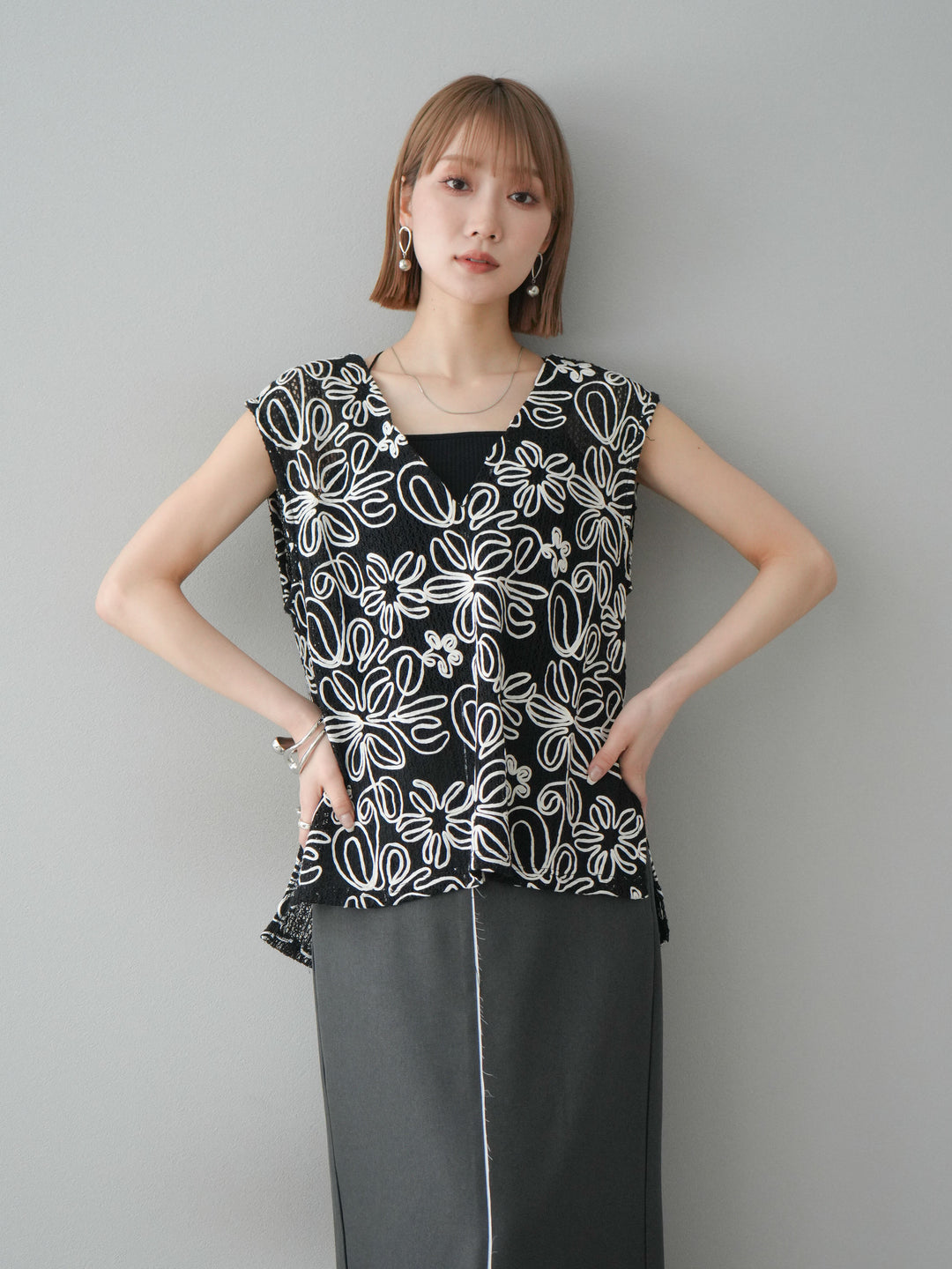 [予約]メッシュコード刺繍ベスト/ブラック