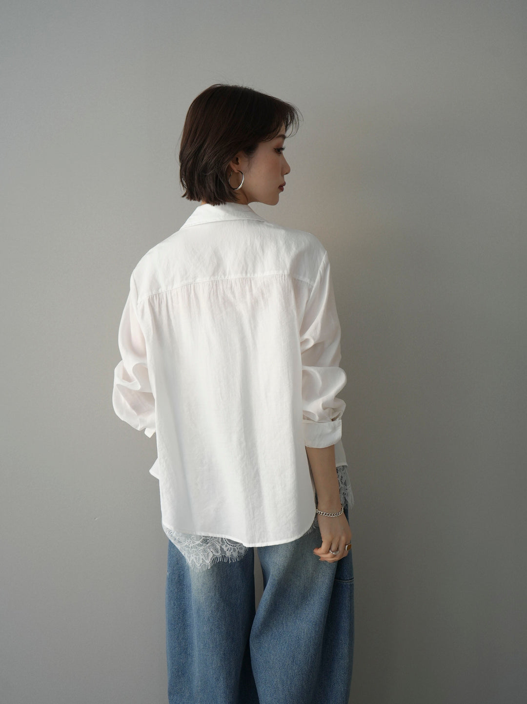 [予約]レイヤードデザイン裾レースブラウス/white