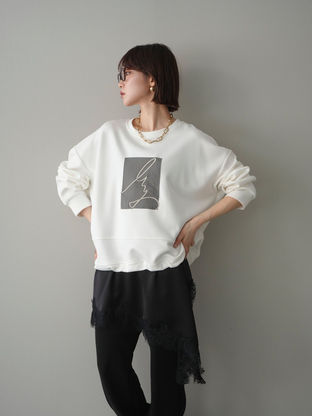 [予約]ライトポンチ刺繍ロゴプルオーバー/white