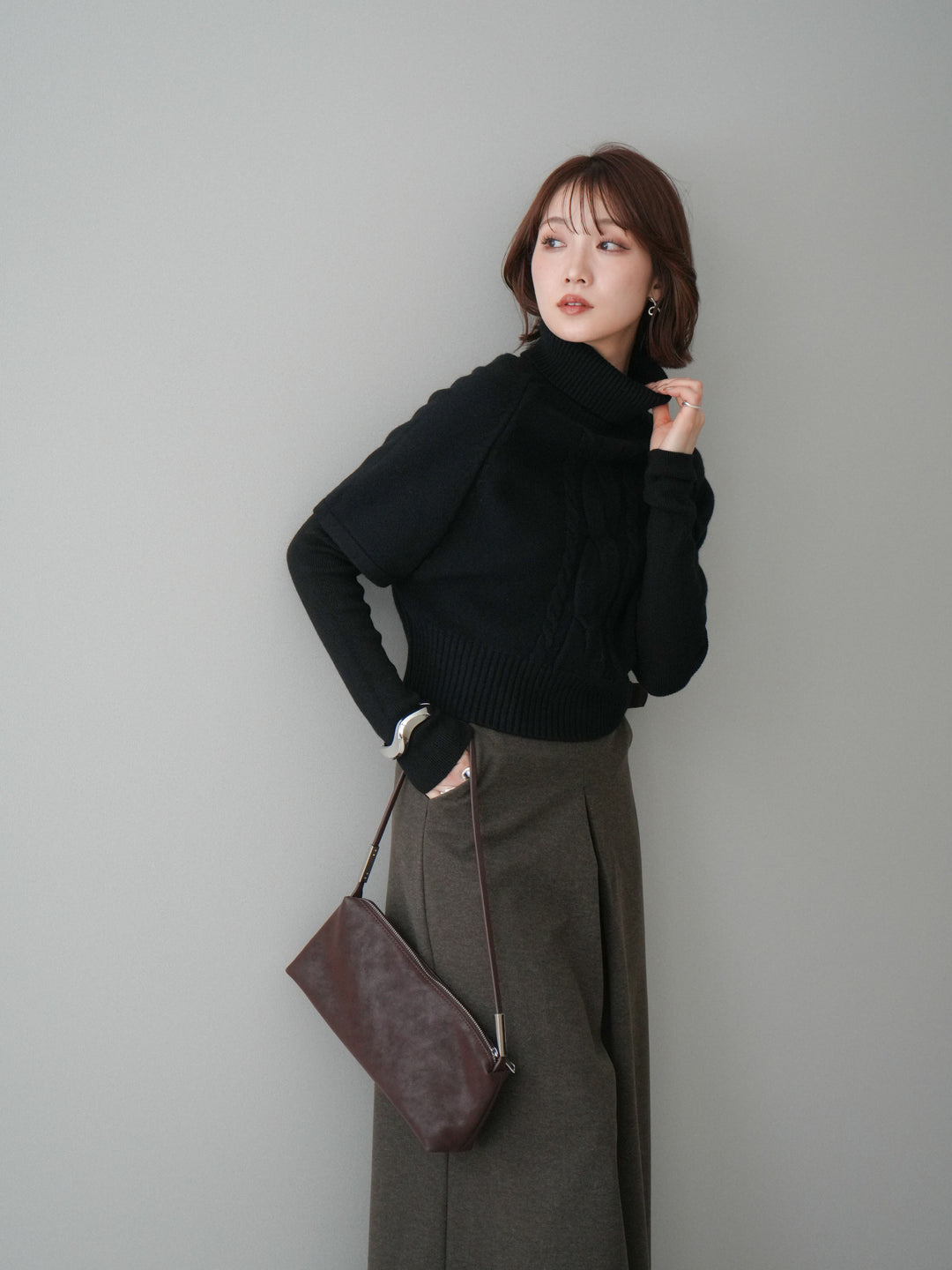 [予約]ケーブル編みタートルハーフスリーブニットアンサンブル/black