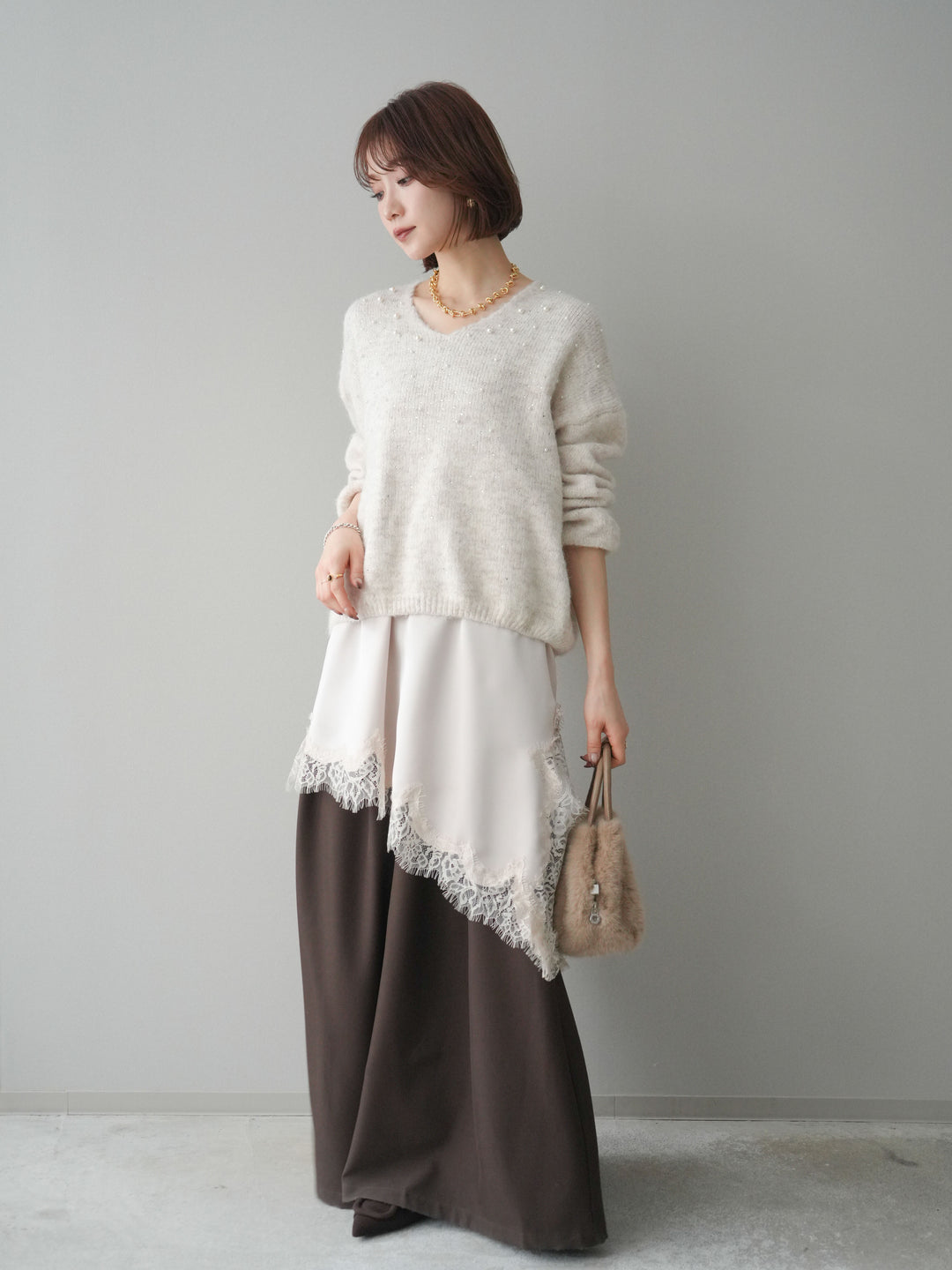 [SET]パール×ビジューVネックニットプルオーバー+アシンメトリーサテンレースキャミソール+テープベルトタックバギーパンツ(3set)