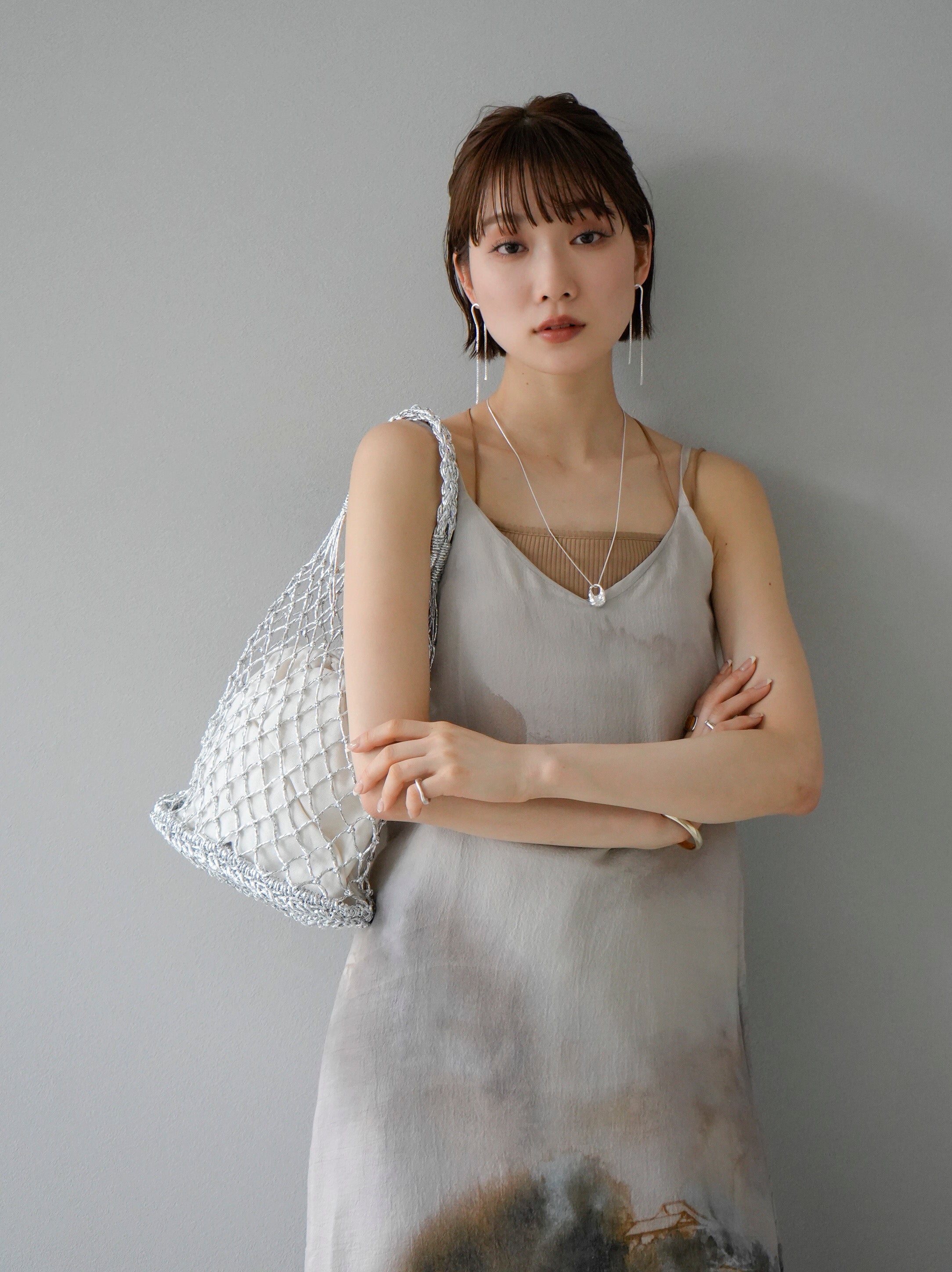 予約]巾着付きマクラメ編みバック/シルバー – Lumier