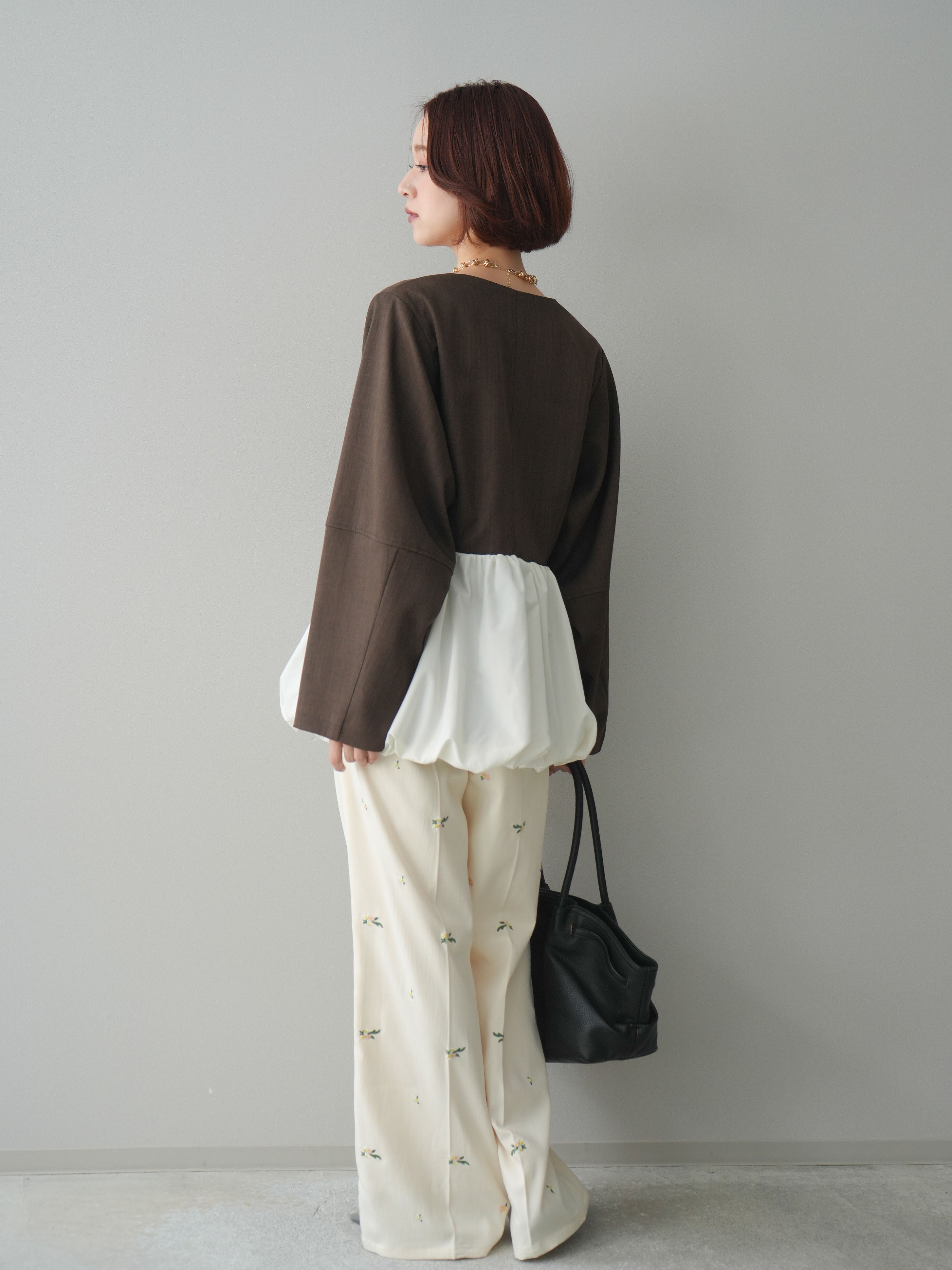 予約]フラワー刺繍タックパンツ/ivory – Lumier