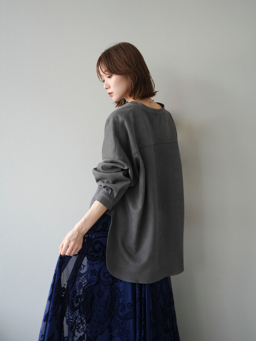 [SET]スエードバンドカラーオーバーシャツ+アンティーク柄フロッキーマキシスカート(2set)