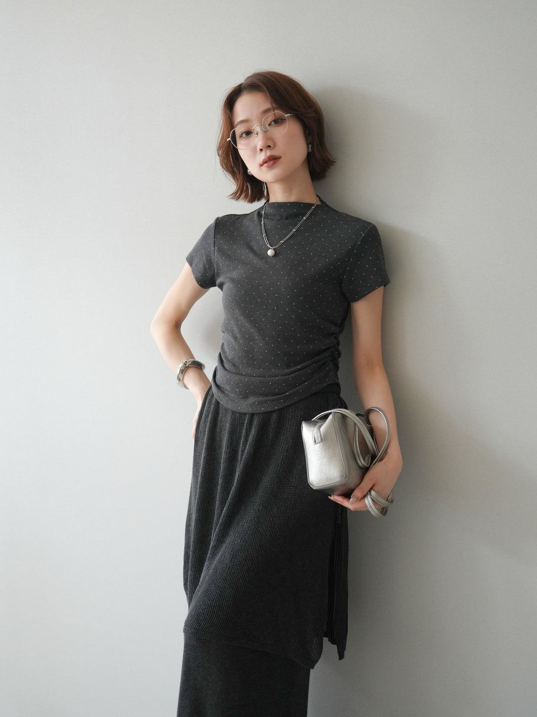 【預購】圓擺波點T卹/炭灰色