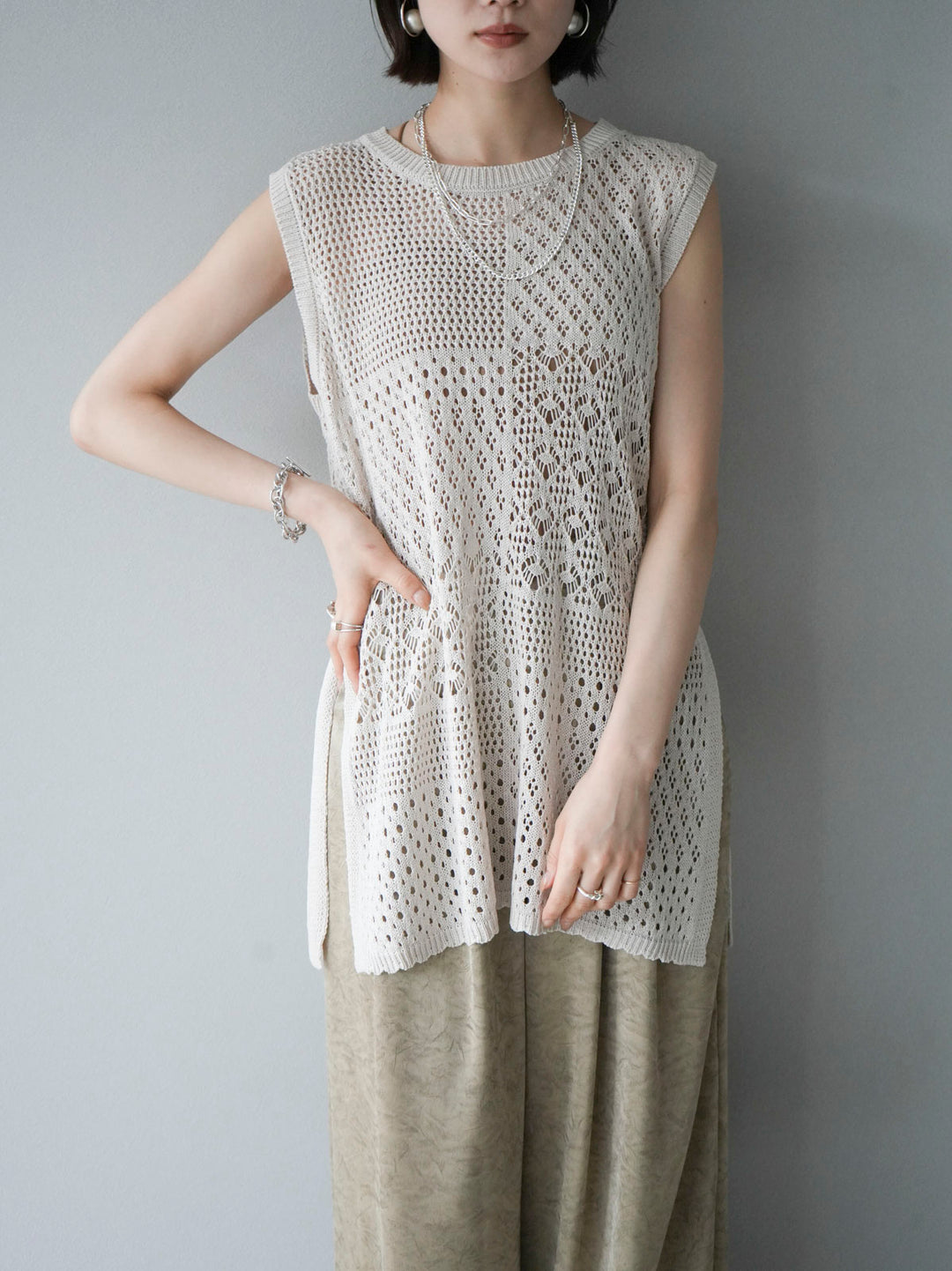 [Pre-order] Openwork side slit knit top/ivory