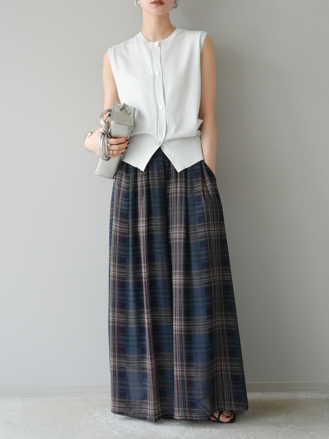 [SET] 金銀絲針織背心 + 透視格紋寬鬆褲 (2 件套)