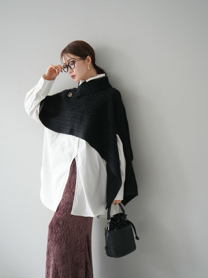 [予約]ケーブル編みニットケープ/ブラック