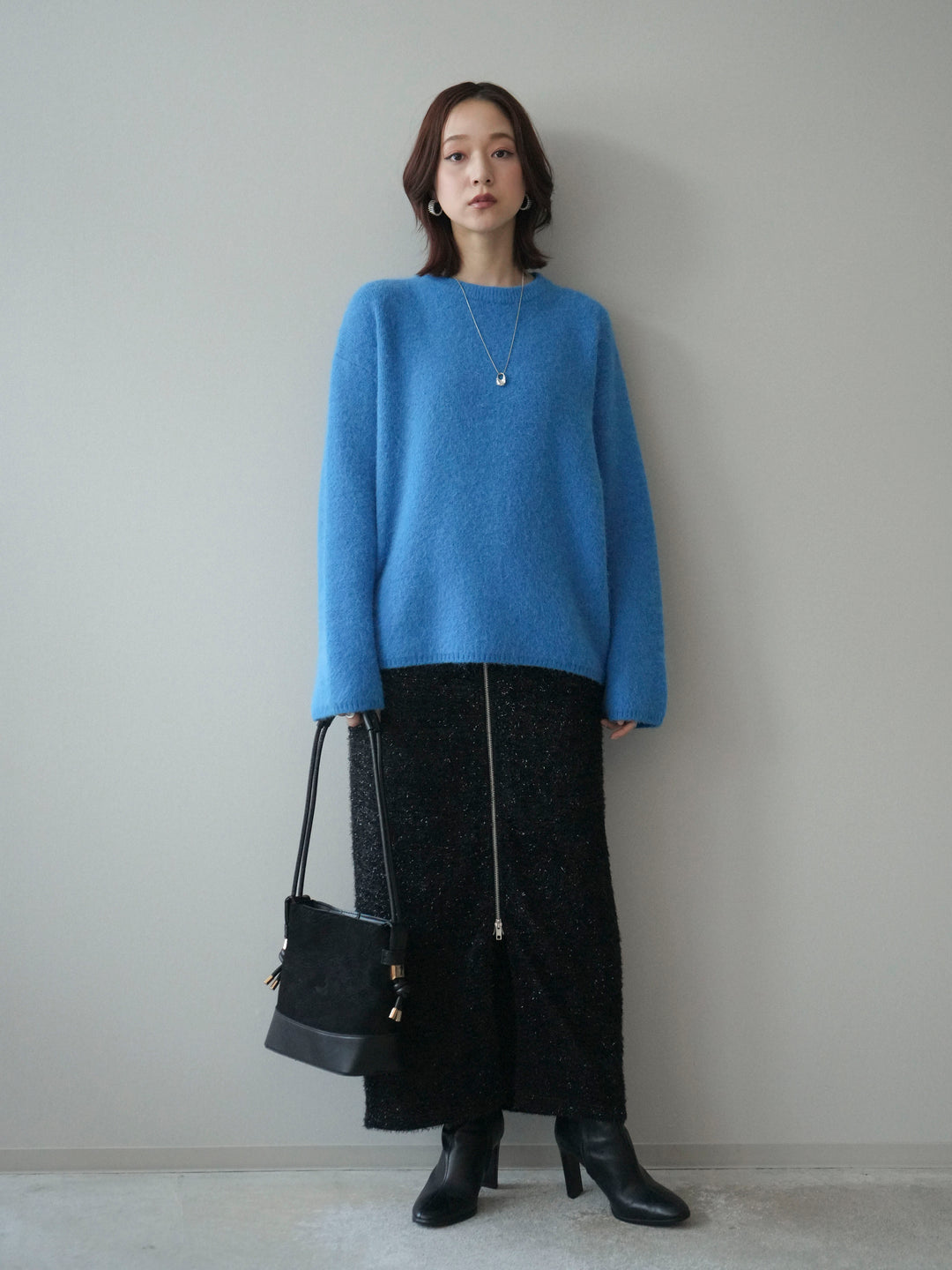 [SET]アンゴラタッチクルーネックニットプルオーバー+ラメシャギーフロントジップスカート(2set)