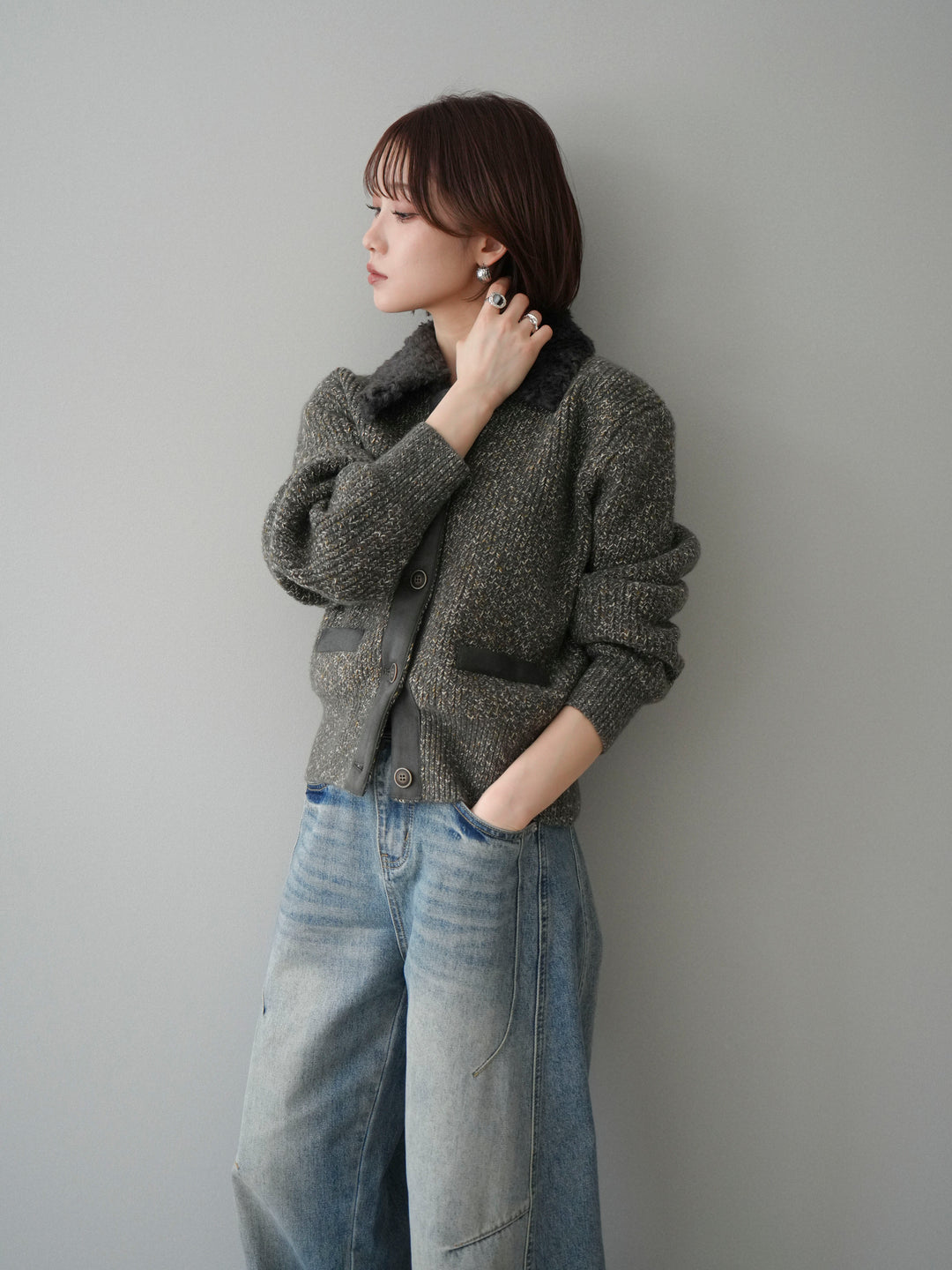 [SET]襟ボアミックスヤーンニットカーディガン+ベルト付カーブデニムパンツ(2set)