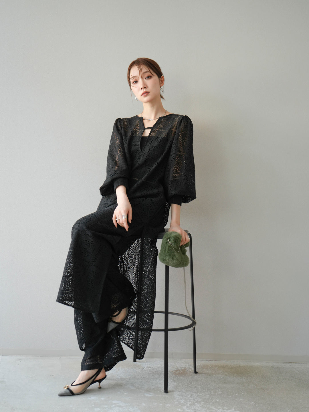 【套裝】塊蕾絲捲袖洋裝+塊蕾絲寬褲（2套）