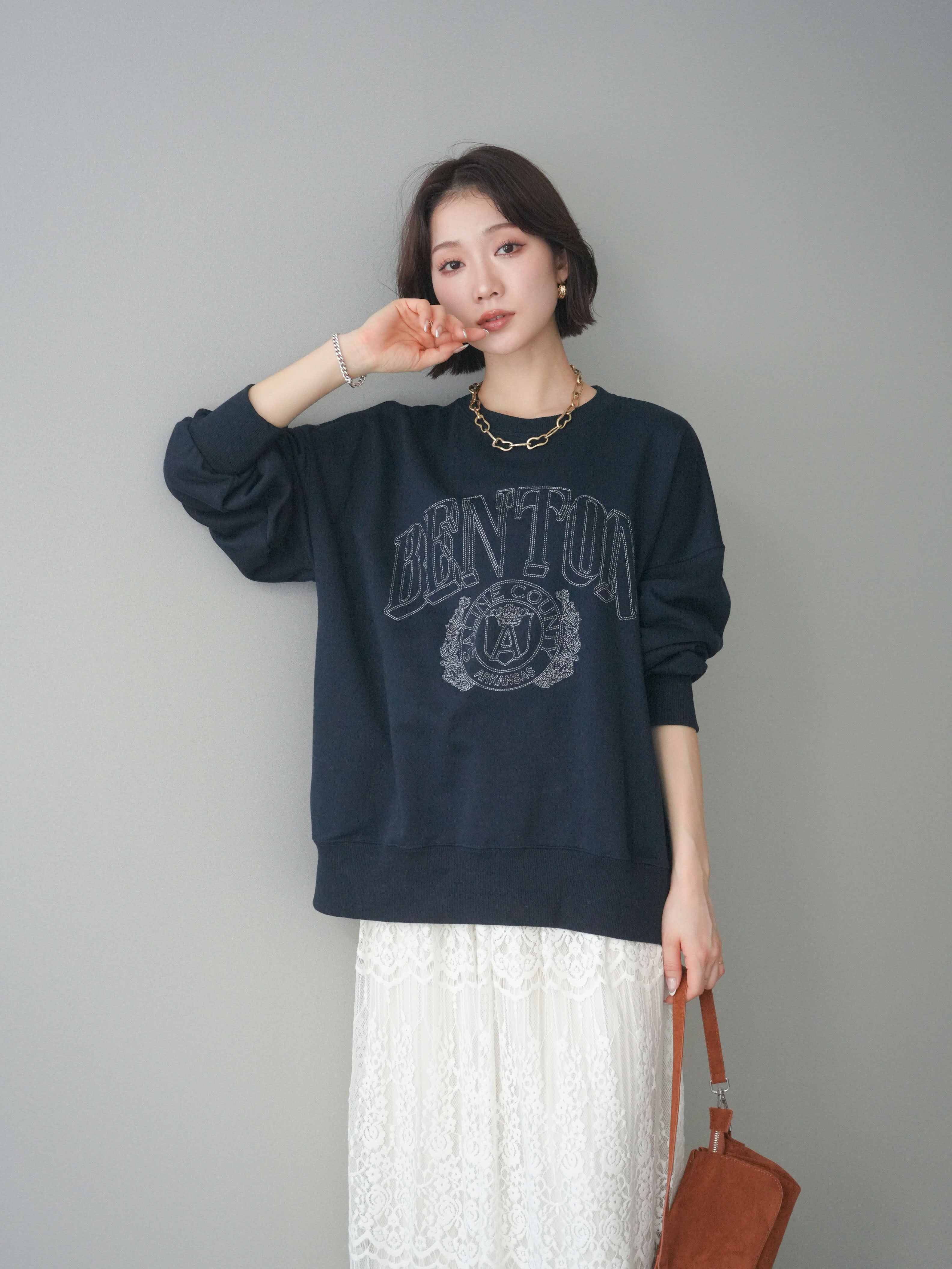 予約]カレッジロゴ刺繍BIGスウェットプルオーバー/navy – Lumier