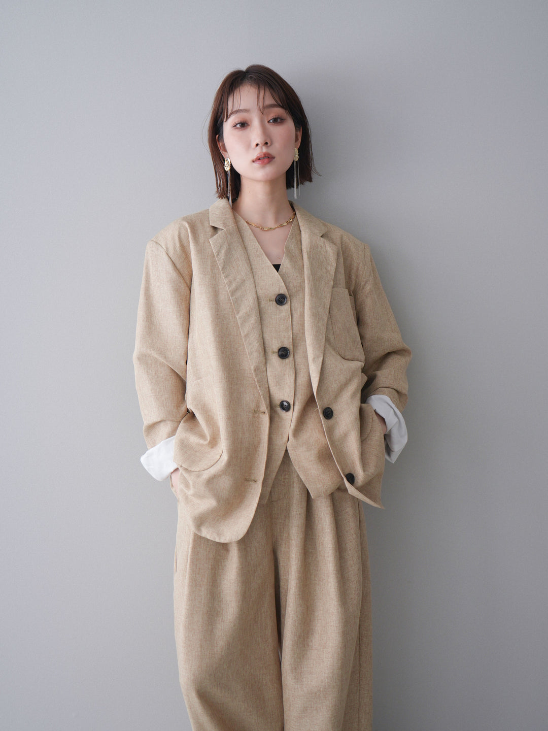 [SET]リネンライクテーラードジャケット+リネンライクバックオープンジレ+リネンライクタックワイドパンツ(3set)