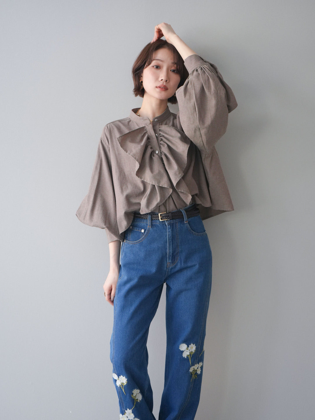 [SET]ラッフルフレアショートブラウス+フラワー刺繍ストレートデニム(2set)