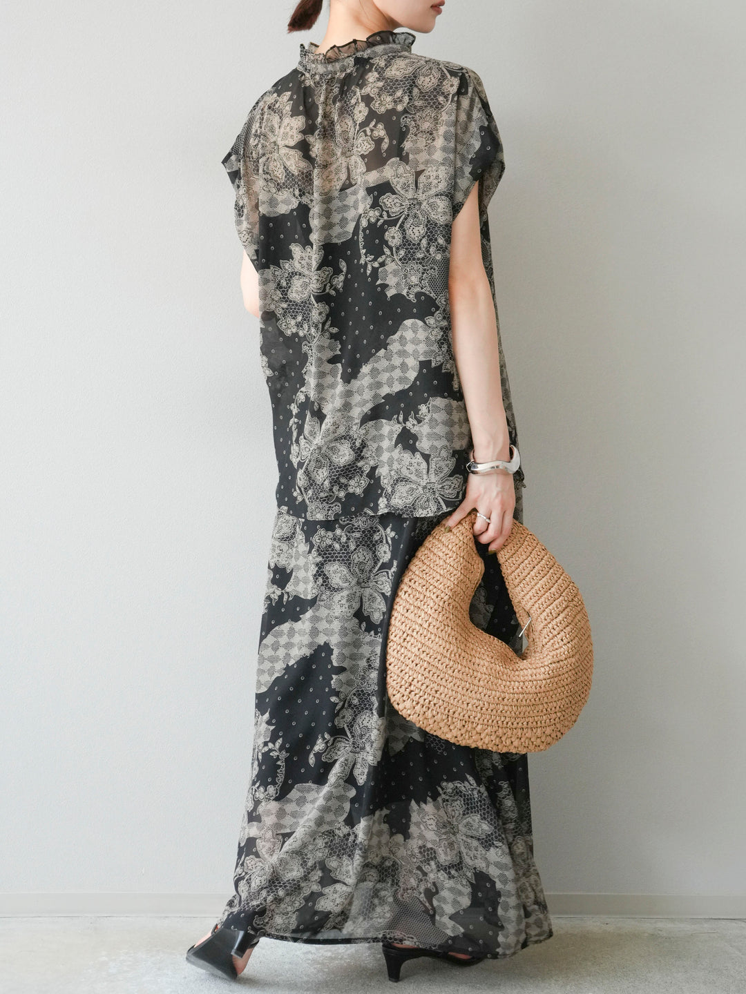 [予約]フラワーパターンフレアスカート/ブラック