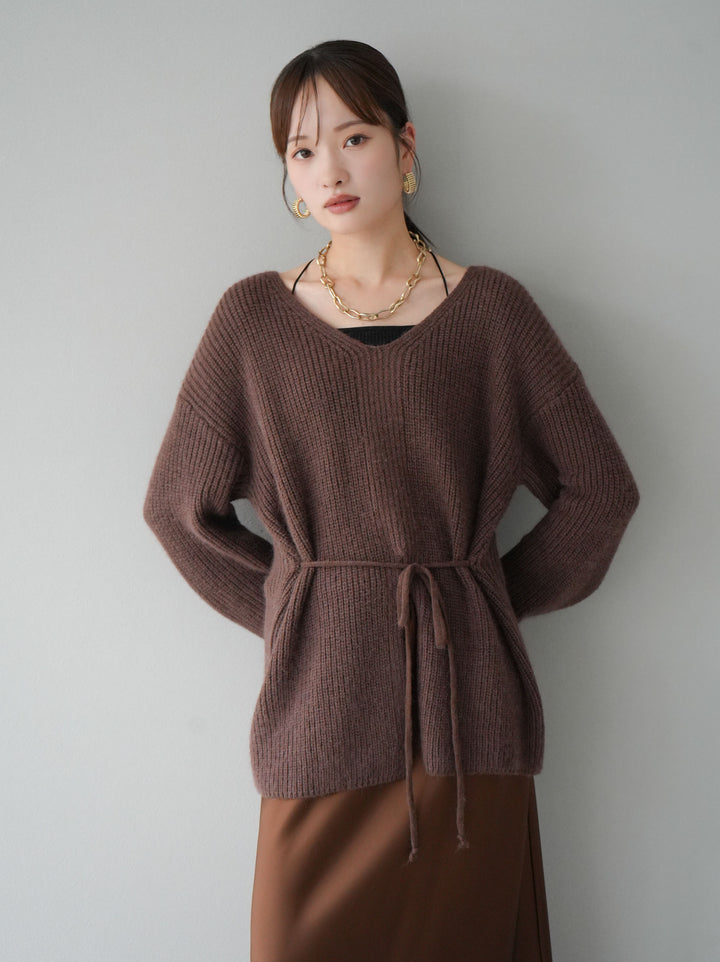 [予約]フロントスリットVネックニットプルオーバー/ブラウン