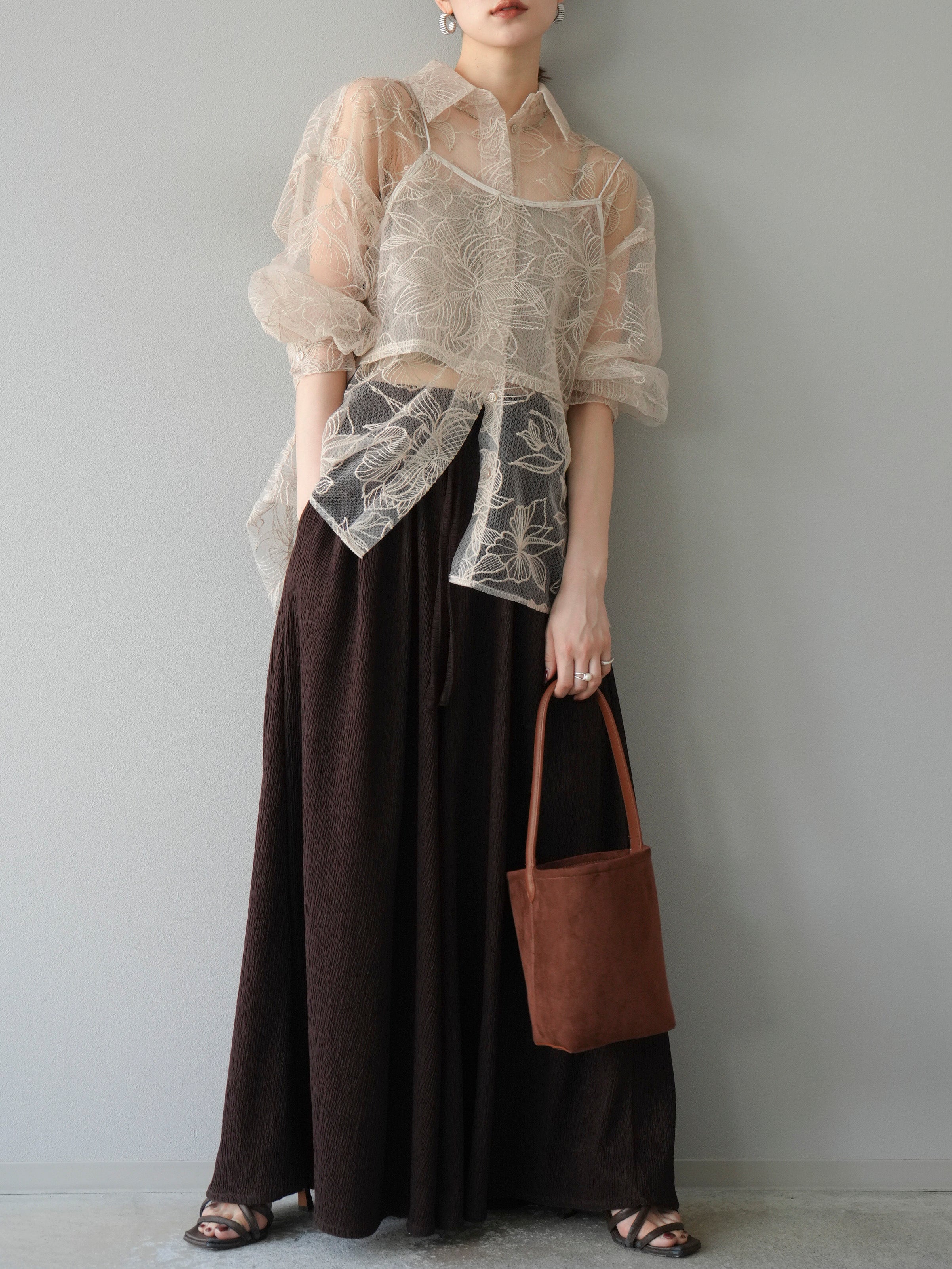 um　エクリュ　36 予約]チュールフラワー刺繍オーバーシャツ/エクリュ – Lumier