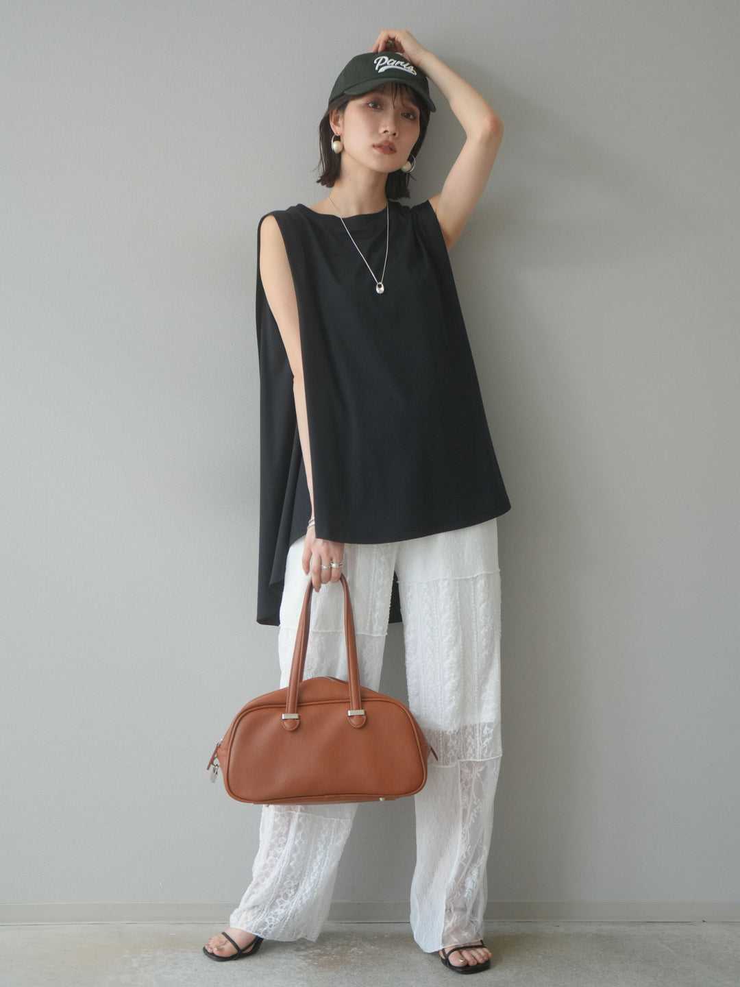 [預訂] Cool Touch Tuck Flare Cut Pullover/黑色