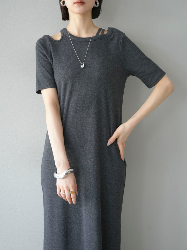 [予約]デザインネックカットリブワンピース/チャコール