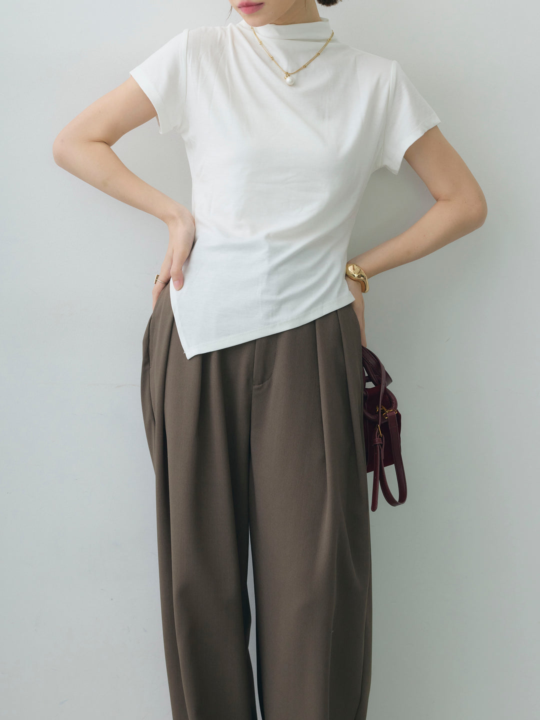 [SET]ヘムアシメバックボタンデザインフレンチトップ+クレープデシンタックワイドパンツ(2set)