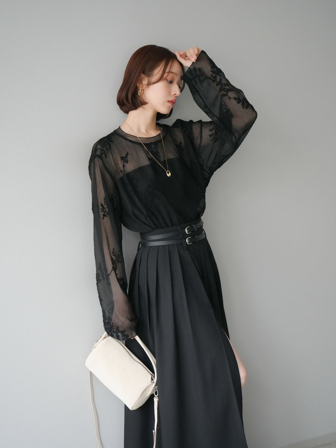 [予約]刺繍シアープルオーバー/ブラック