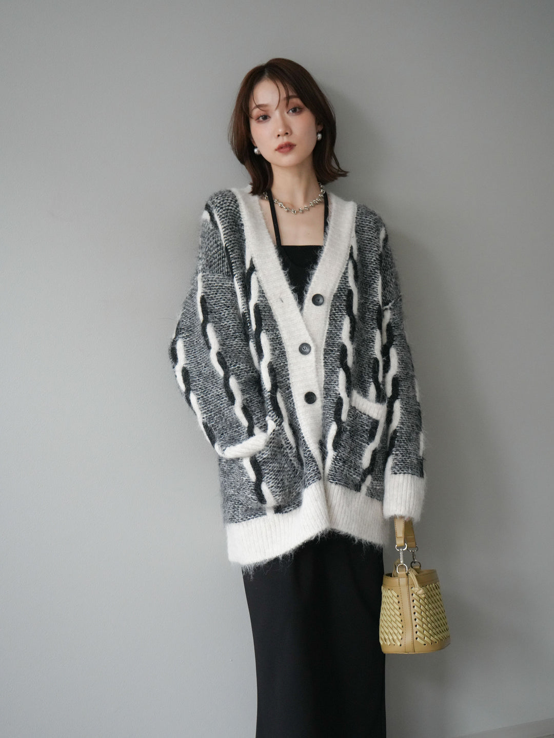 [予約]バイカラー編み込みデザインニットカーディガン/ホワイト